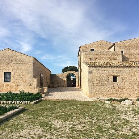 فيلا Casale Zappullaفي Agriturismo Ara المظهر الخارجي الصورة