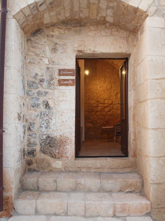 فيلا Casale Zappullaفي Agriturismo Ara المظهر الخارجي الصورة