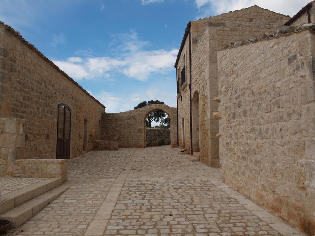 فيلا Casale Zappullaفي Agriturismo Ara المظهر الخارجي الصورة